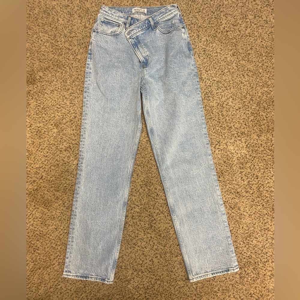New Abercrombie jeans 90’s style